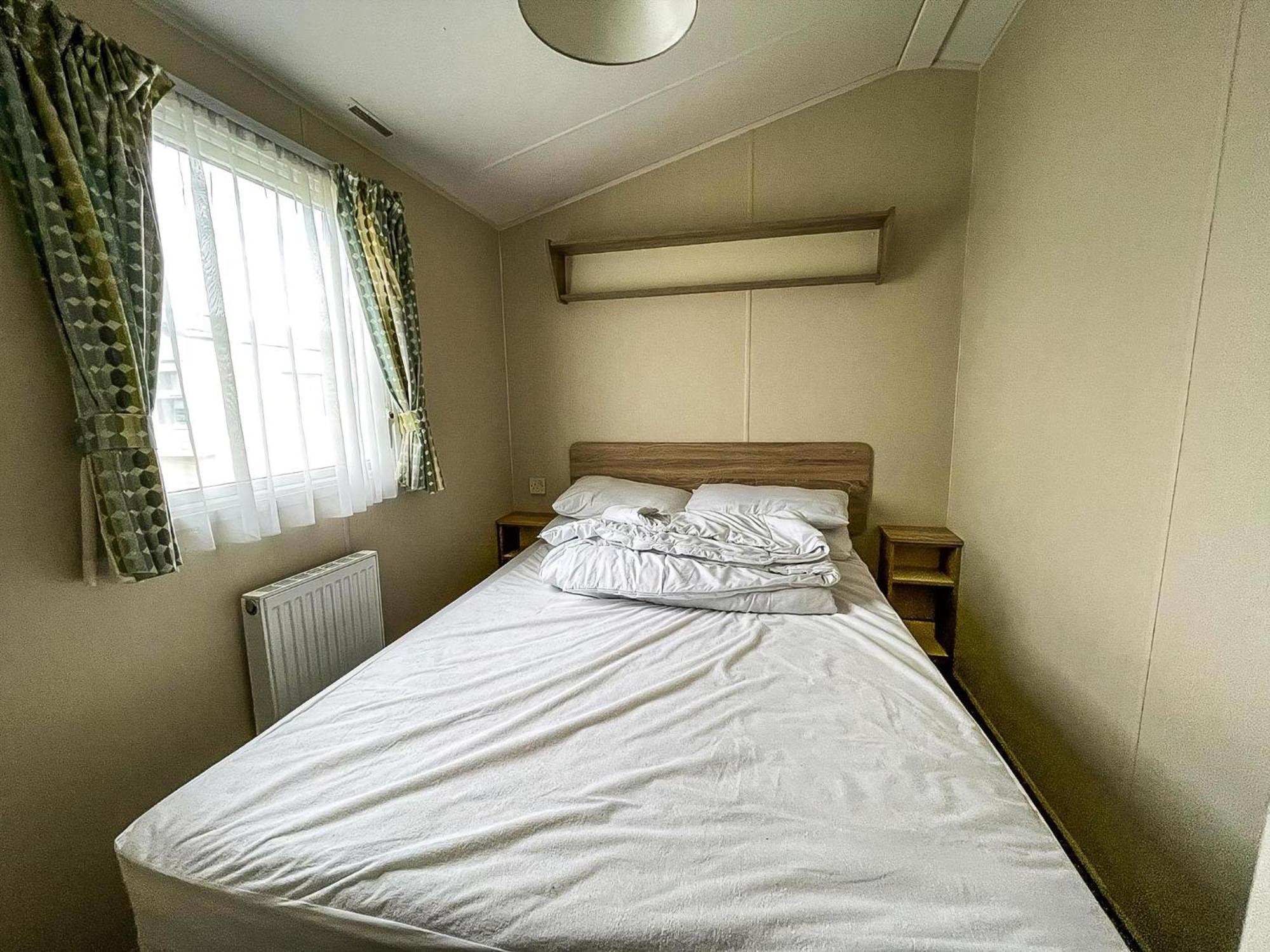 Great 6 Berth Caravan Nearby The Beach In Walton-On-The-Naze Ref 17181X Bagian luar foto