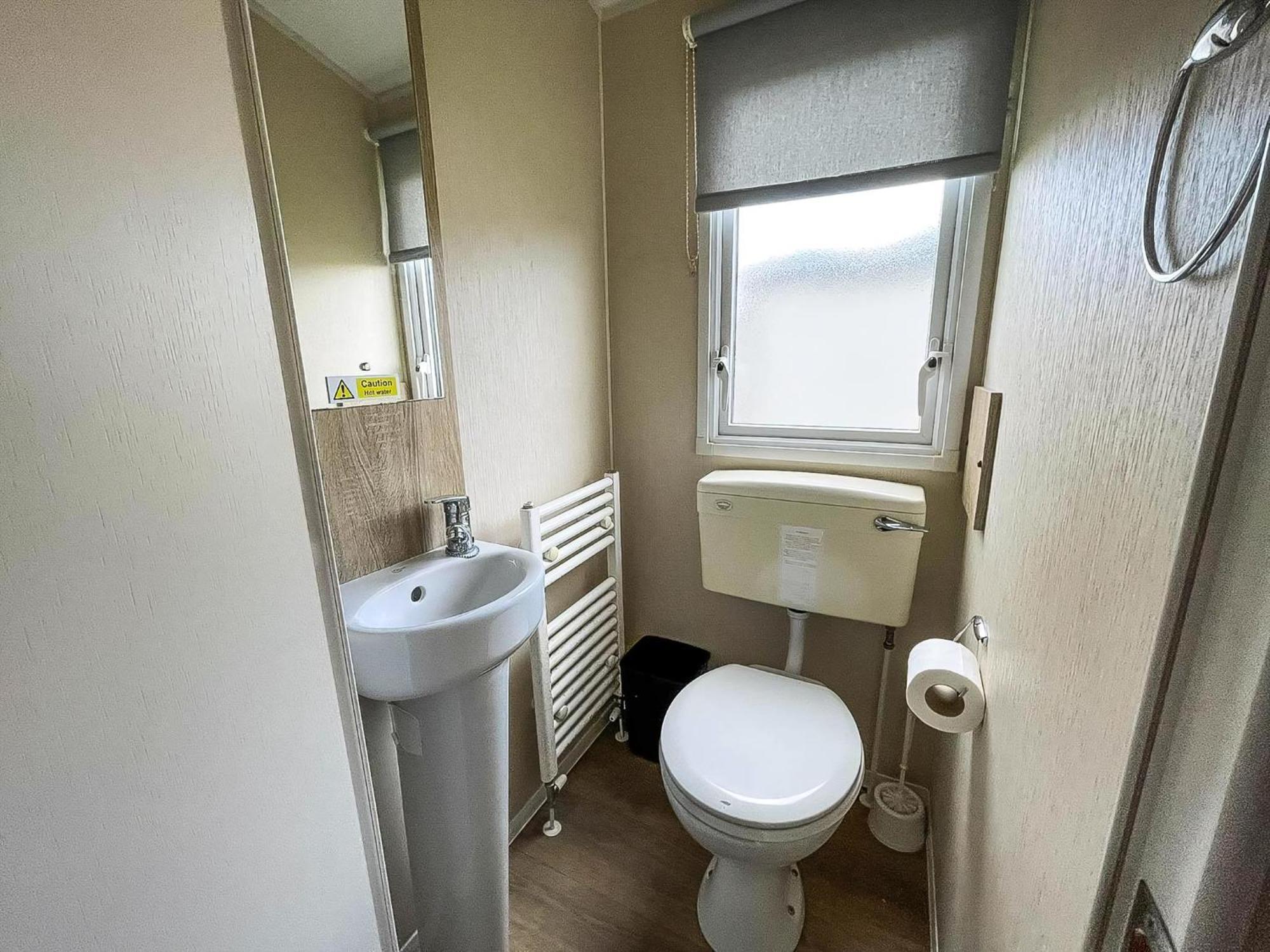 Great 6 Berth Caravan Nearby The Beach In Walton-On-The-Naze Ref 17181X Bagian luar foto